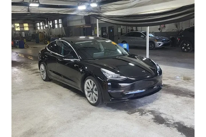 $18490 : Tesla Model 3 2018 Mid Range image 2