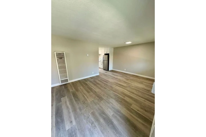 $1100 : APT EN LOS ANGELES CON PARKING image 3