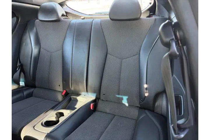 $9995 : 2016 VELOSTER image 5