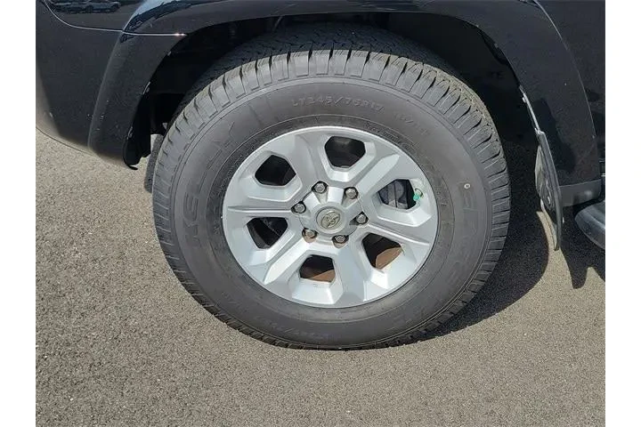 $17950 : Toyota 4Runner 2016 4x4 SR5 image 9