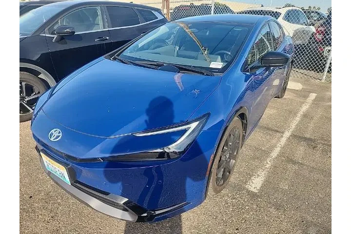 $27991 : Toyota Prius 2023 Limited 4d image 3