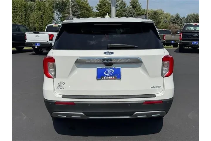 $31304 : Ford Explorer 2023 AWD XLT 4 image 4