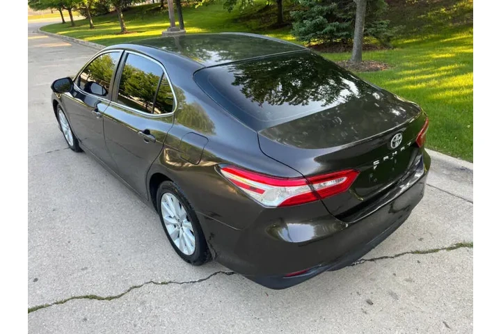 $12991 : 2018 Camry LE image 6