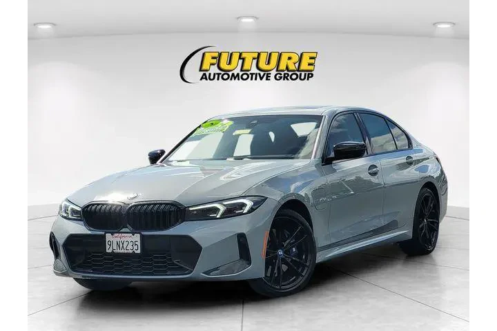 $33988 : BMW 3 Series 2024 330e 4dr S image 3