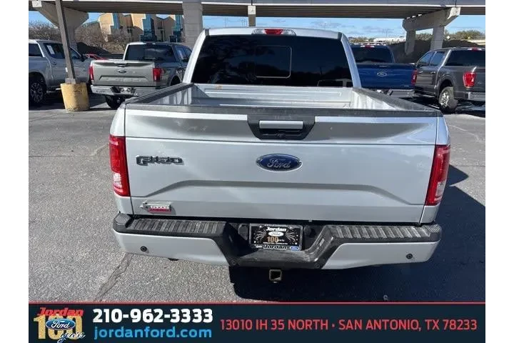 $16846 : Ford F-150 2016 4x2 XLT 4dr image 8