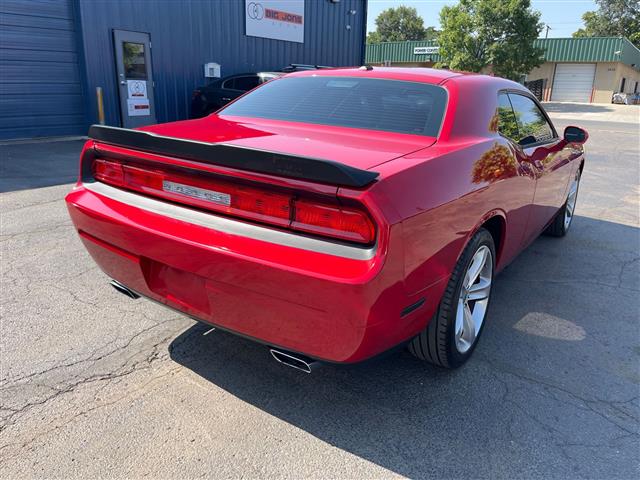 $13369 : 2014 Challenger SXT, BEAUTIFU image 7