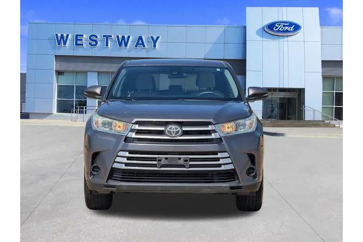 $19499 : Toyota Highlander 2019 LE 4d image 8
