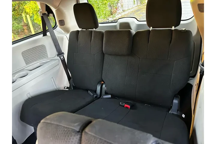 $6250 : 2012 Town & Country Touring image 5