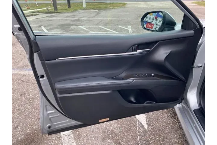 $22406 : Toyota Camry 2022 XLE 4dr Se image 10