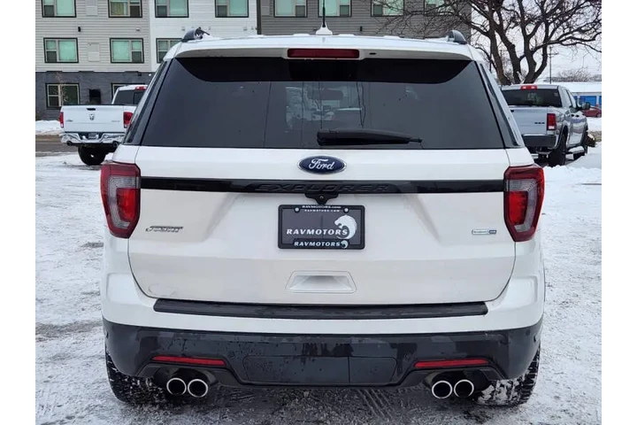 $19475 : 2019 Explorer Sport image 9
