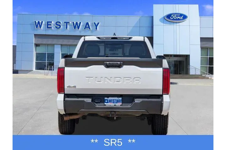 $35999 : Toyota Tundra 2024 4x4 SR5 4 image 4