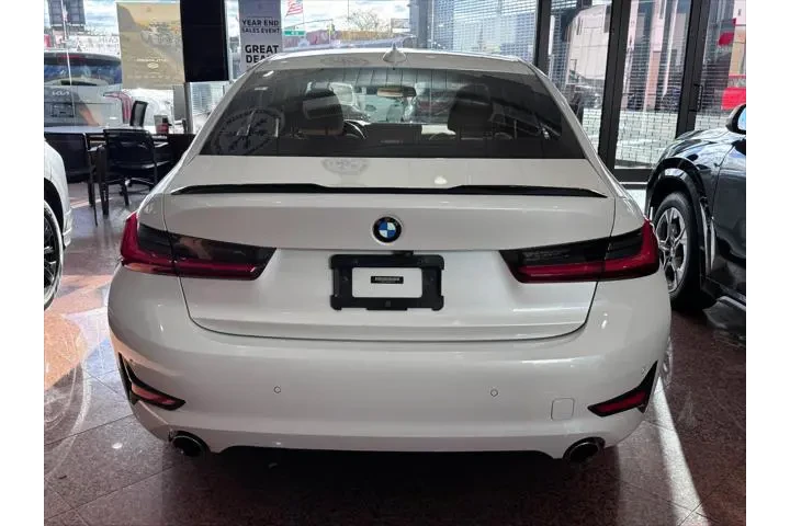 $24995 : BMW 3 Series 2022 330i 4dr S image 5