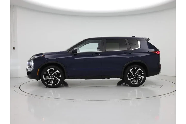 $24998 : Mitsubishi Outlander 2024 SE image 3