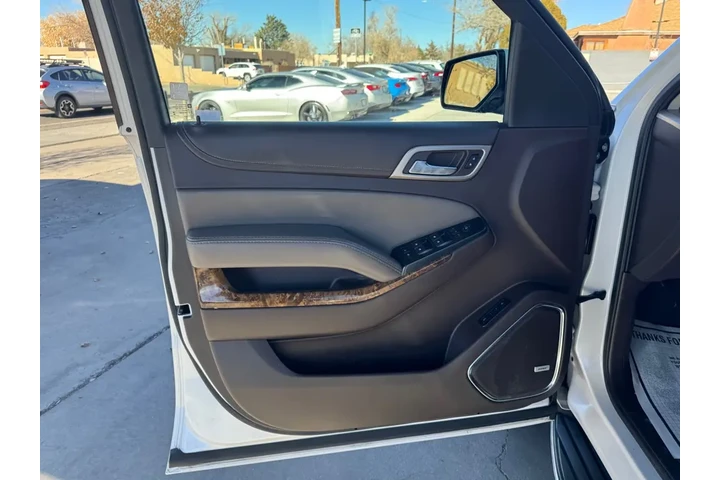 2016 GMC Yukon XL Denali 4WD image 10