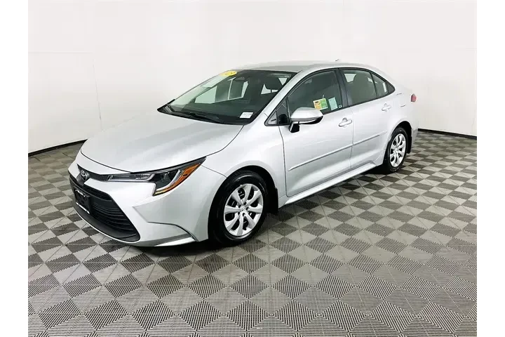 $23900 : Toyota Corolla 2025 LE 4dr S image 3