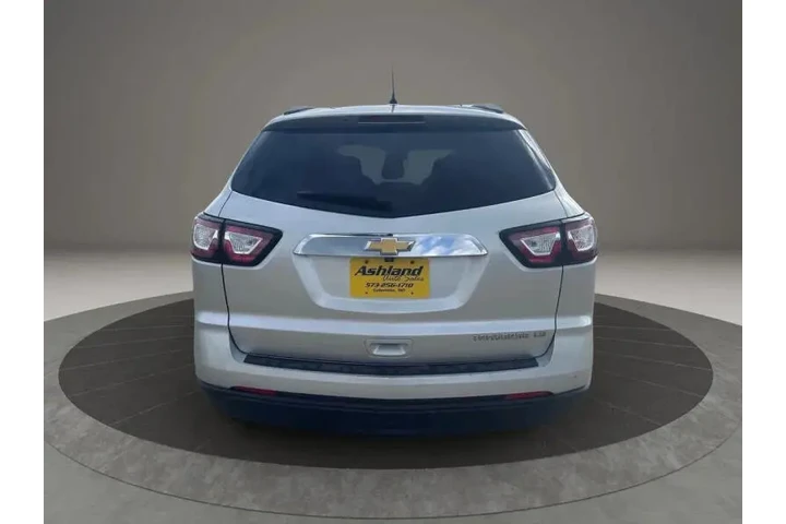 $6400 : 2015 Traverse LS image 7