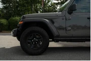 $27500 : Jeep Gladiator 2023 4x4 Spor thumbnail