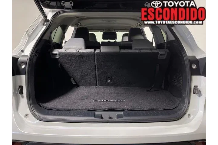 $31998 : Toyota Highlander 2023 AWD L image 10