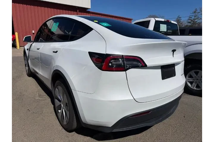 $33700 : Tesla Model Y 2023 AWD Long image 7