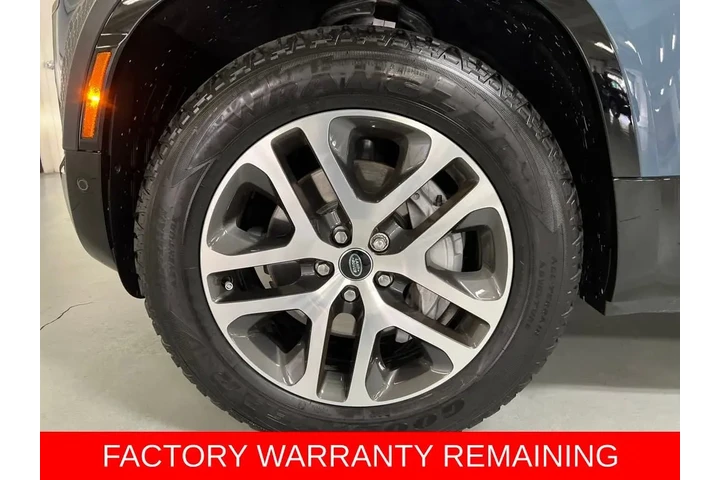 $65988 : 2024 Defender 110 X-Dynamic SE image 9