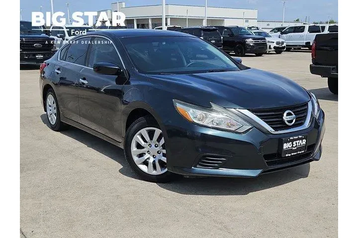 $8149 : Nissan Altima 2016 2.5 S 4dr image 1