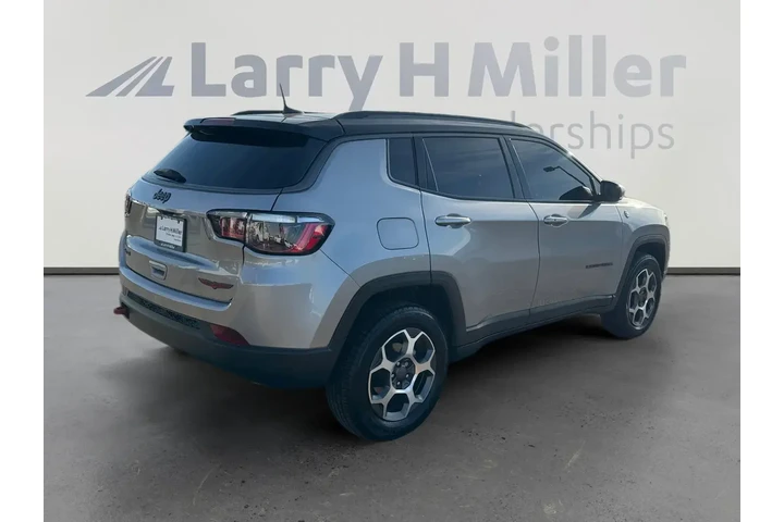$20900 : Jeep Compass 2022 4x4 Trailh image 5