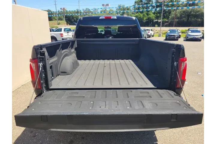 $35855 : Ford F-150 2024 4x4 XLT 4dr image 8