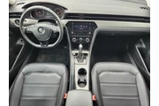 $14974 : Volkswagen Passat 2021 SE 4d thumbnail