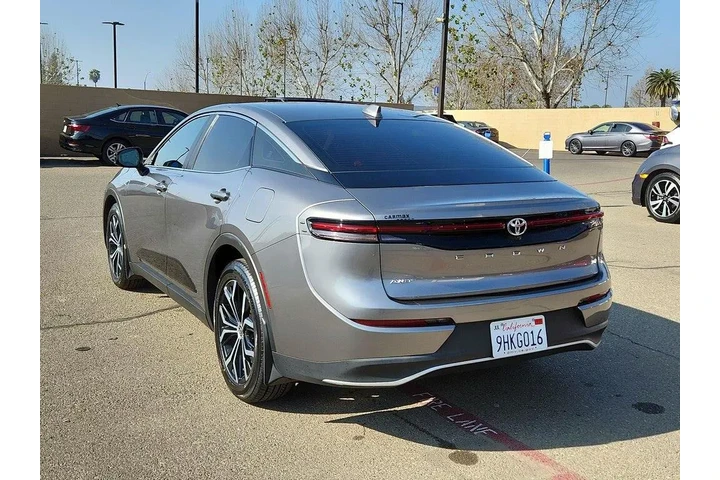 $34998 : Toyota Crown 2023 AWD XLE 4d image 6