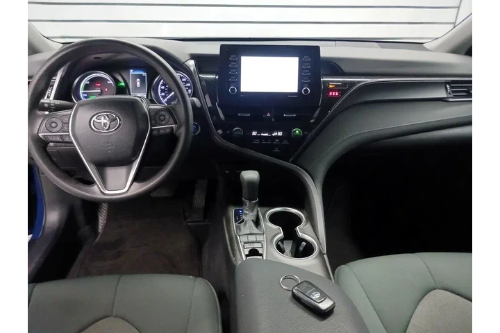 $27998 : Toyota Camry Hybrid 2023 LE image 9
