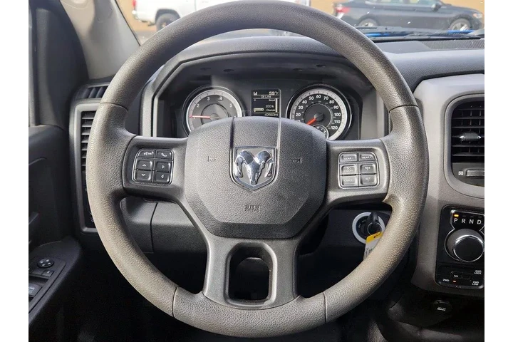 $26998 : Ram 1500 Classic 2022 4x4 Tr image 9