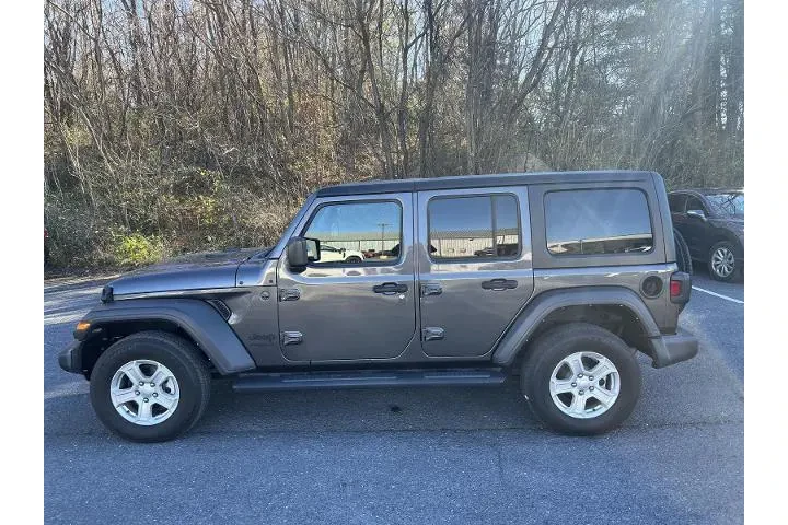$31279 : Jeep Wrangler Unlimited 2022 image 6