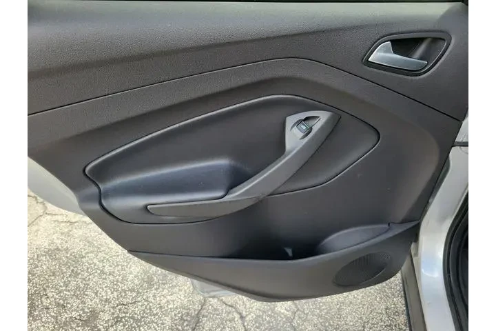 $7990 : Ford Escape 2018 SE 4dr SUV image 9