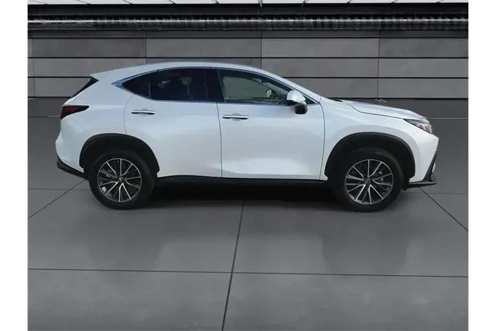 $34588 : Lexus NX 250 2023 4dr Crosso image 9