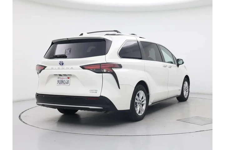 $39998 : Toyota Sienna 2021 Limited 7 image 8
