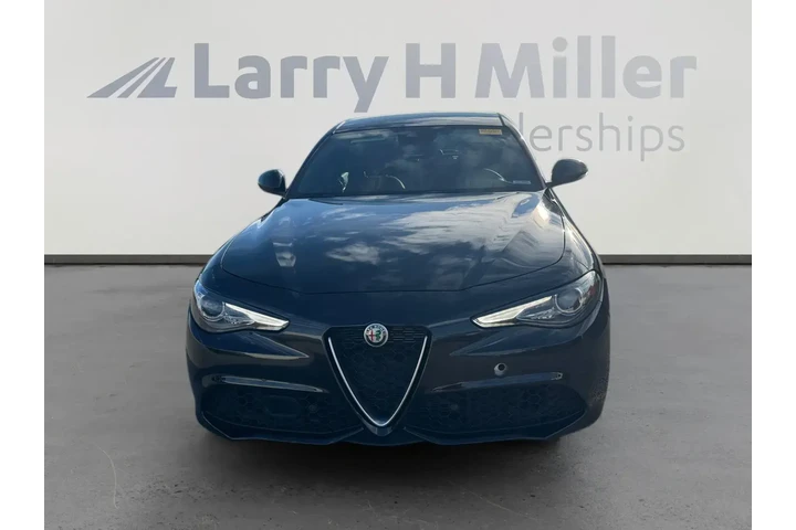 $27281 : Alfa Romeo Giulia 2022 Ti 4d image 8