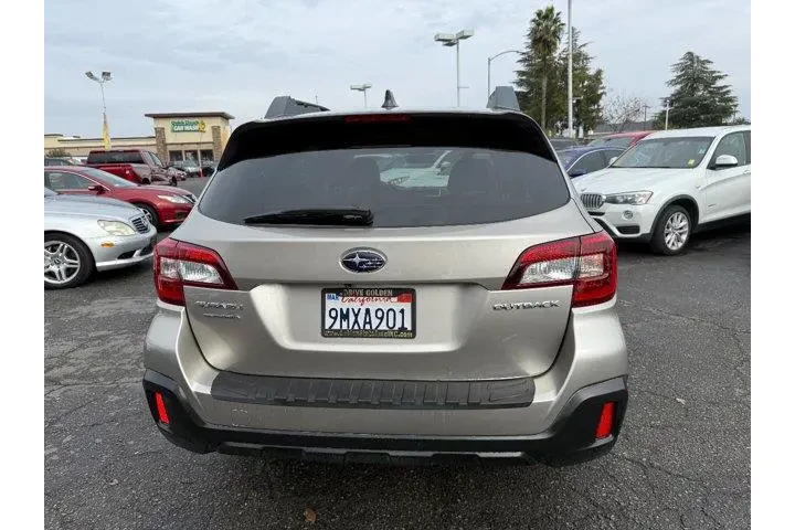 $17462 : Subaru Outback 2018 AWD 2.5i image 6