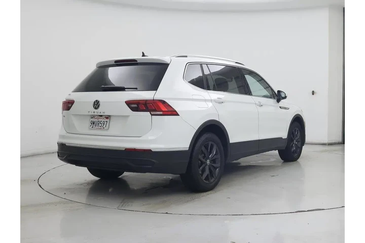 $21998 : Volkswagen Tiguan 2024 SE 4d image 8