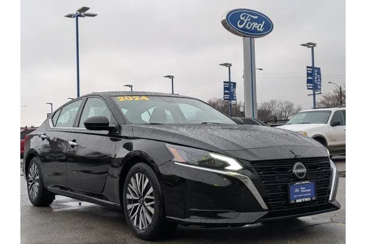 $18198 : Nissan Altima 2024 2.5 SV 4d image 1