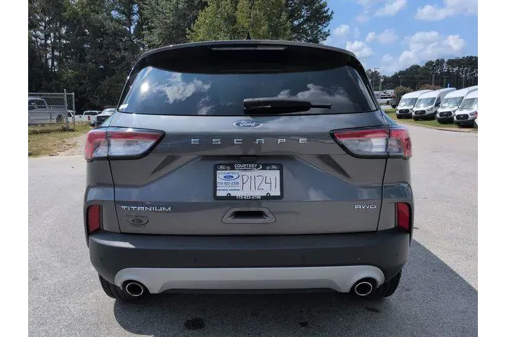 $23820 : Ford Escape 2022 AWD Titaniu image 5
