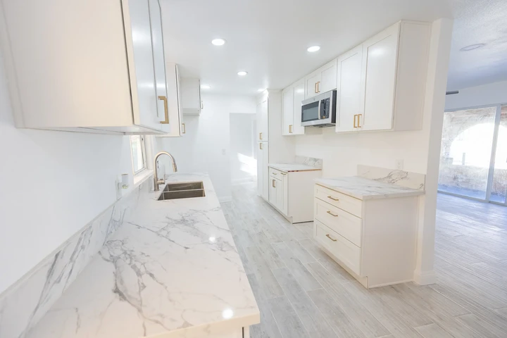 $3250 : 2 recamaras casa de renta image 5