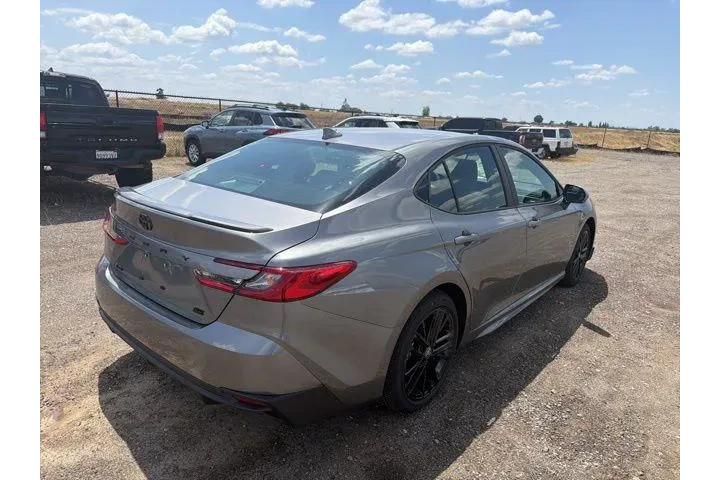 $38900 : Toyota Camry 2026 SE 4dr Sed image 4