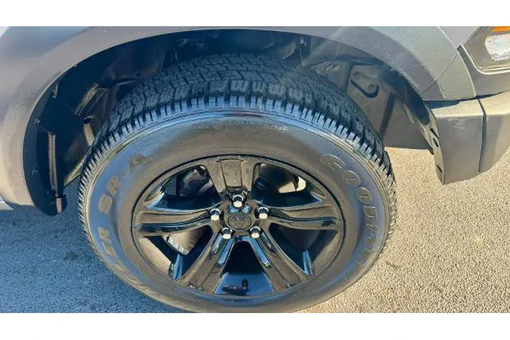 $28995 : Ram 1500 Classic 2024 4x4 SL image 5