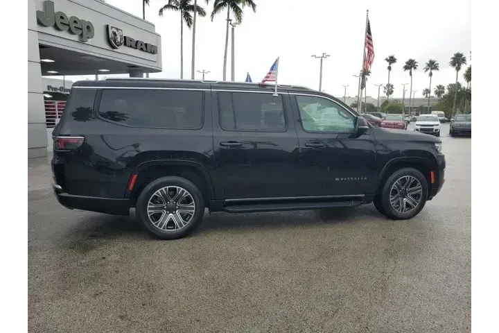 $38500 : Jeep Wagoneer L 2024 4x4 Ser image 8
