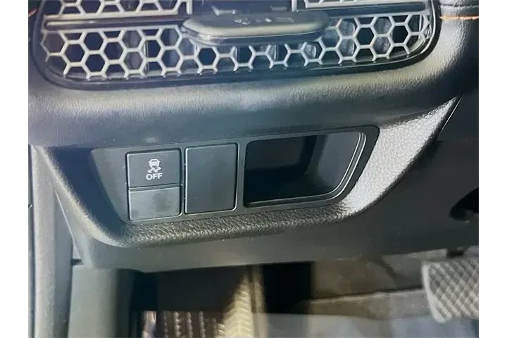 $23900 : Honda HR-V 2023 AWD Sport 4d image 10