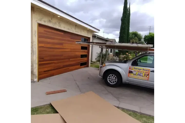PUERTAS DE GARAGE image 1