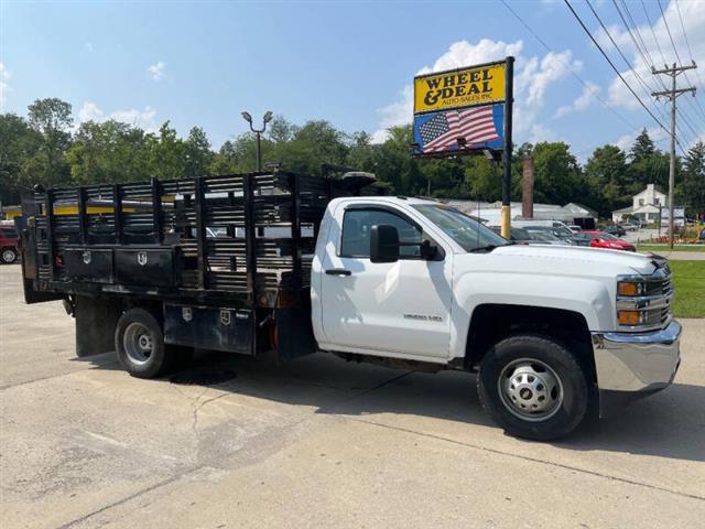 $12500 : 2017 Silverado 3500HD Work Tr image 2