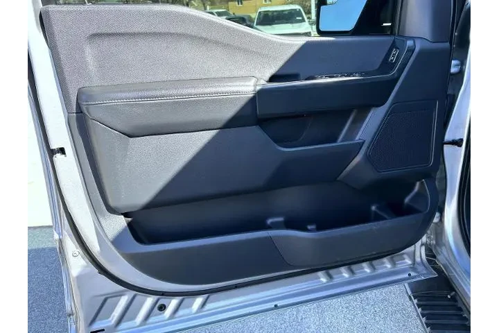 $33995 : Ford F-150 2023 4x4 XL 4dr S image 9