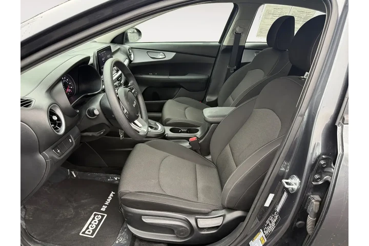 $16900 : Kia Forte 2024 LX 4dr Sedan image 10