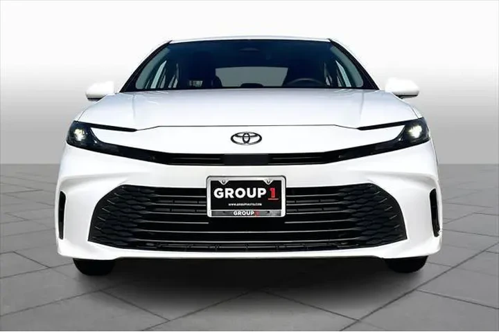 $26725 : Toyota Camry 2025 LE 4dr Sed image 4